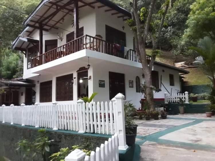 Villa25 Homestay Free Pick Up From The Centre Kandy Eksteriør billede
