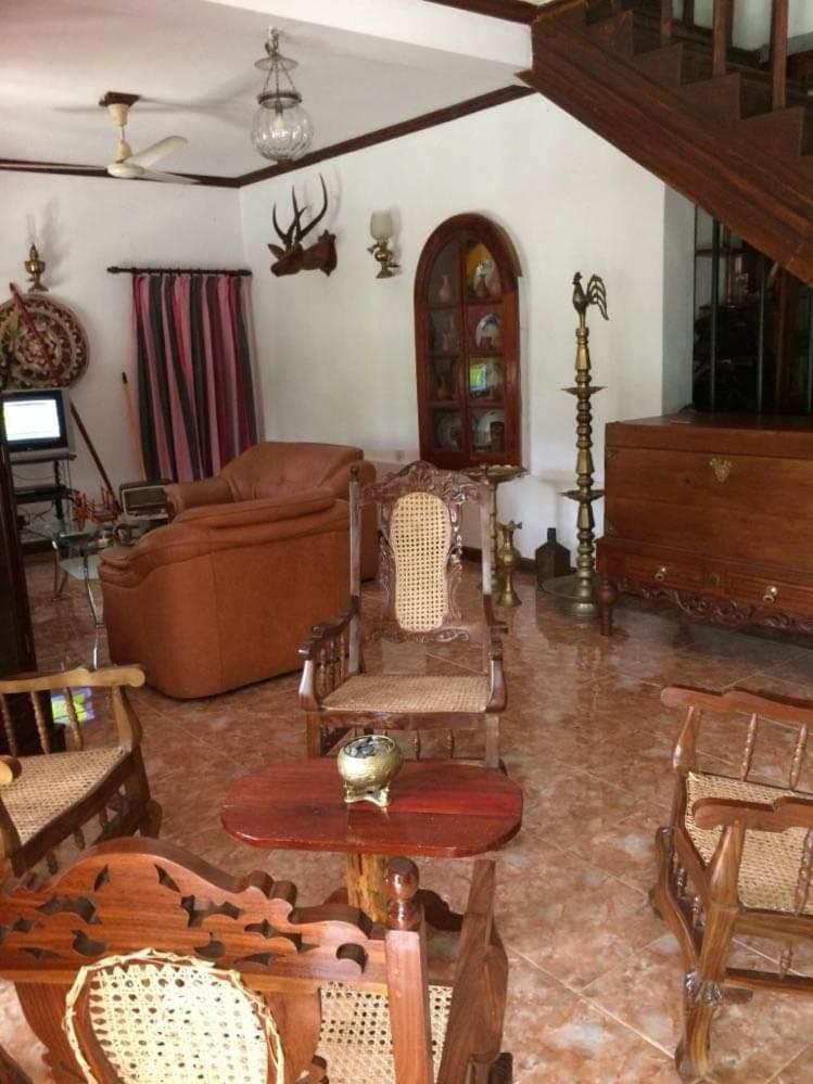 Villa25 Homestay Free Pick Up From The Centre Kandy Eksteriør billede