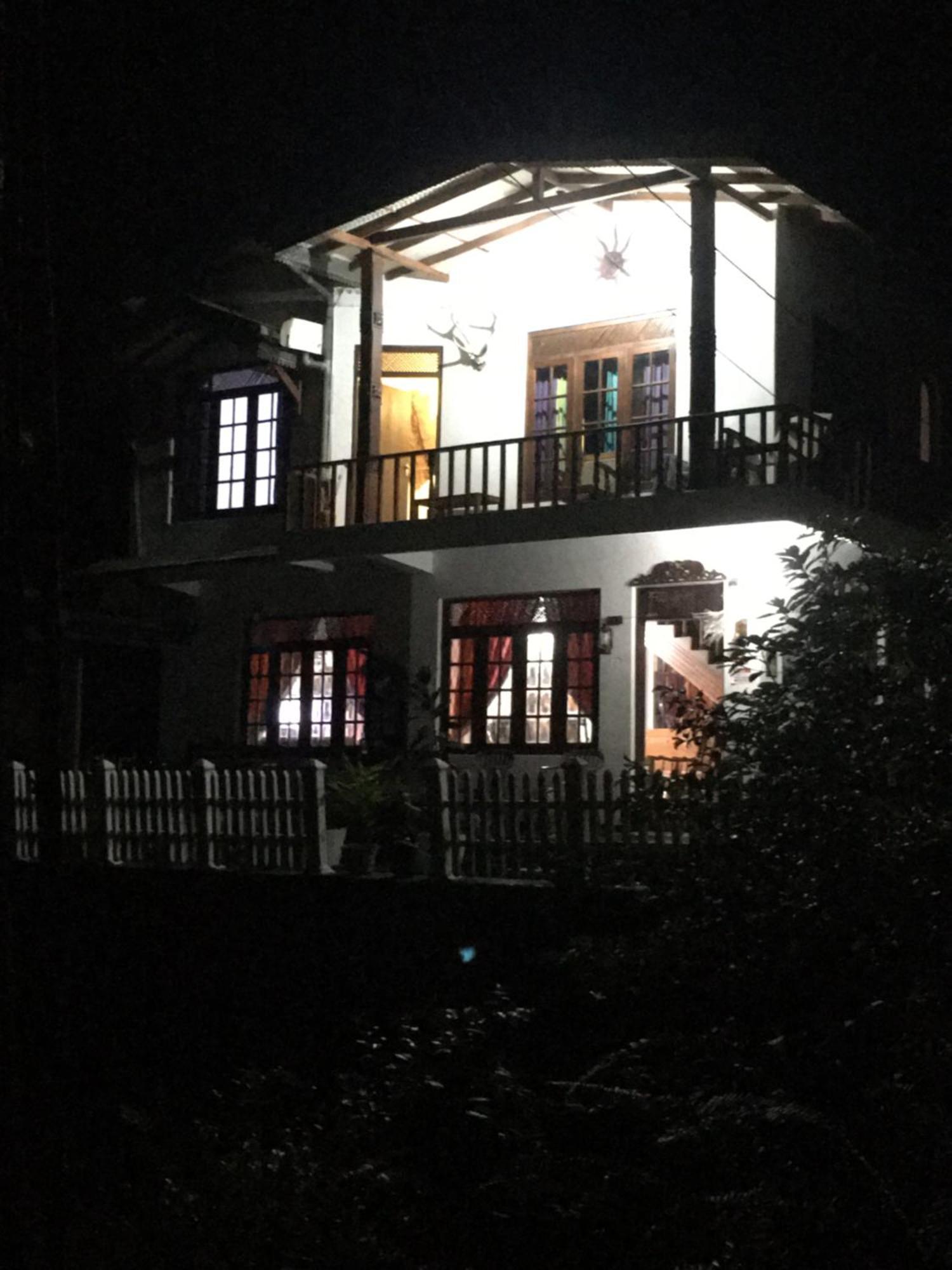 Villa25 Homestay Free Pick Up From The Centre Kandy Eksteriør billede